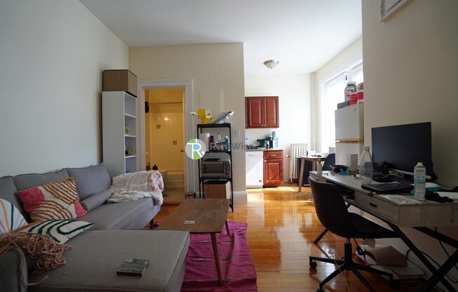 1212 COMMONWEALTH AVE