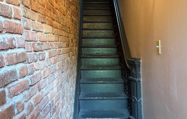 439 QUINCY ST