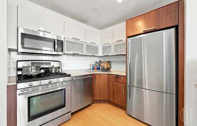 1 bed, 1 bath, 762 sqft, $4,150, Unit 10E