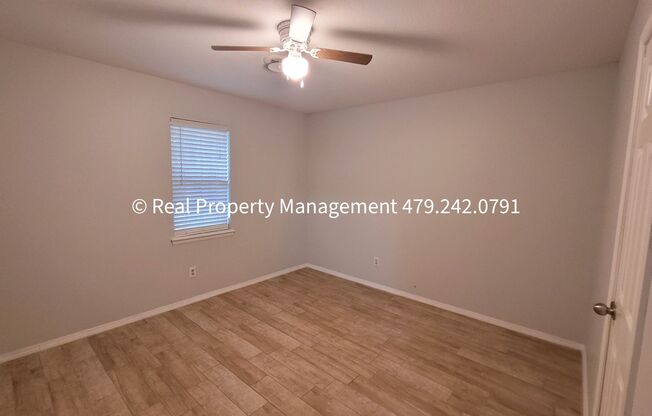 3 beds, 2 baths, $1,200