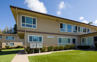 2 beds, 1 bath, $2,895, Unit 07