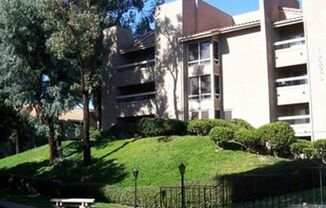 Updated Single-Level Condo in Mission Ridge with Resort-Style Amenities