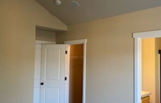 3 Bedroom and 2 1/2 bath Single Family Home with Large Bonus Room