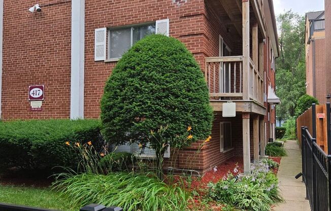 417 S Kenilworth Avenue Apt 8, Oak Park, IL 60302