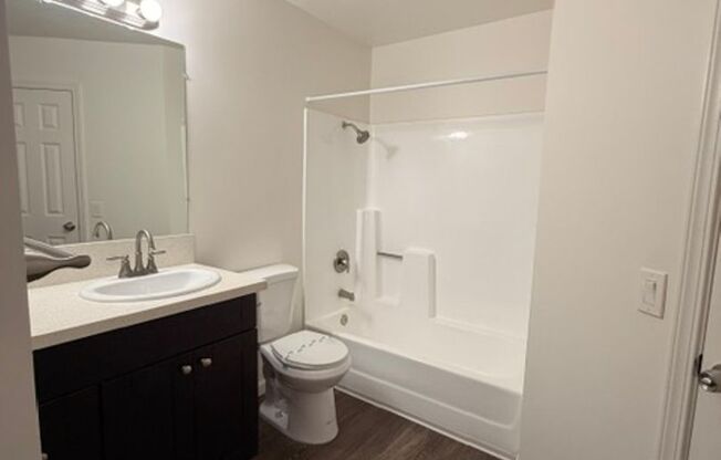 2 beds, 1 bath, 775 sqft, $2,195, Unit 065