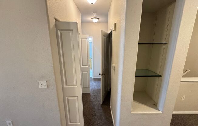 2 beds, 2 baths, $2,100, Unit # 205