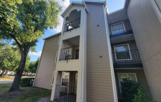 Charming 2nd Floor -  3/2 Condo in Walden Palms! *$500 Off First Full Month Rent*