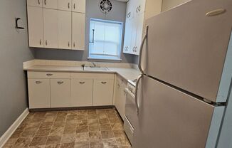 1 bed, 1 bath, $725, Unit 12