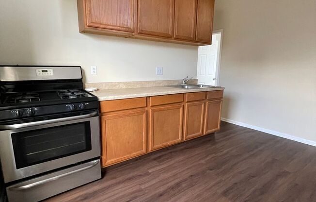 1 bed, 1 bath, $1,350