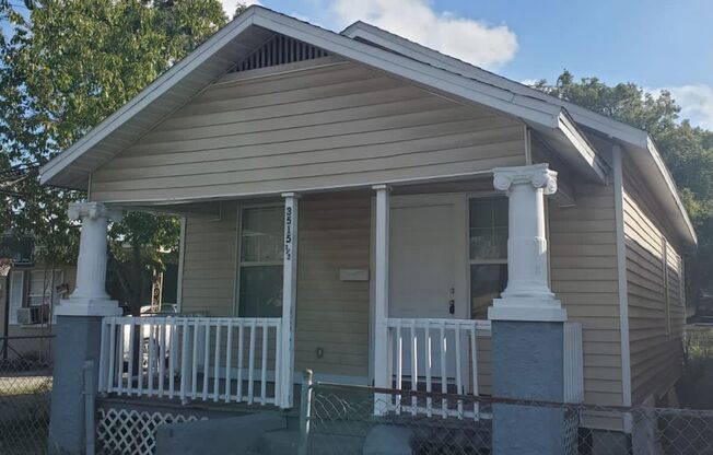 2 beds, 1 bath, $1,500