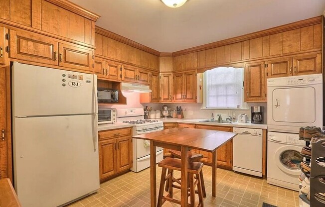129 E NEW ST