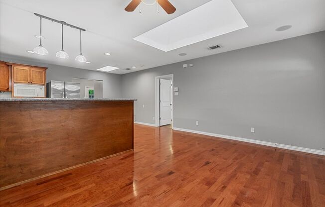 Beautifully Renovated 2 Bed 2 Bath - North Stonewall Terrace Subdivision!!! MUST SEE!!!