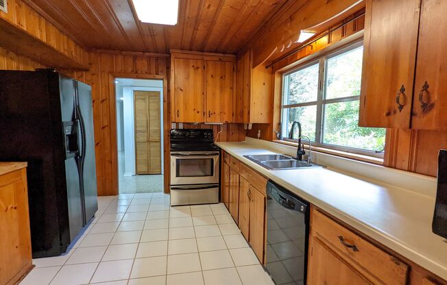 Three Bedroom Two Bath Home Hidden in NW Gainesville on 4 plus acres