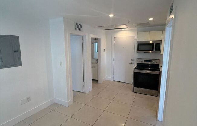 2 beds, 1 bath, 550 sqft, $1,995, Unit 821-205