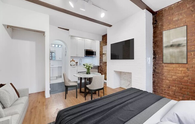 Studio, 1 bath, $2,995, Unit B1