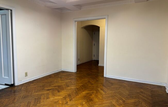 2552 Madison