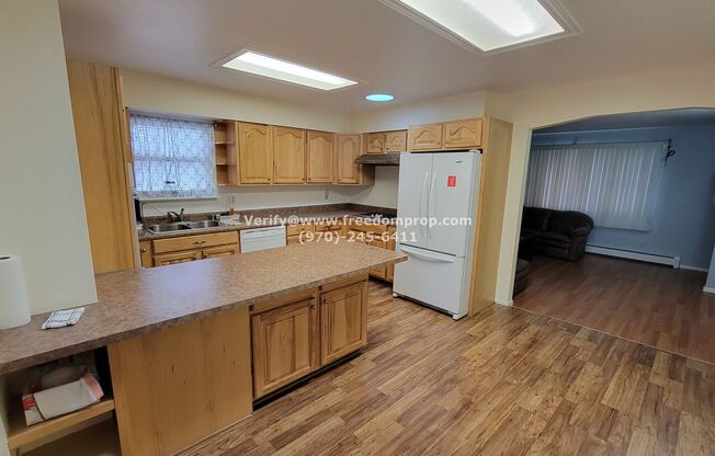 Large 4 bedroom 2 bath Ranch style Home