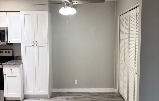**BEAUTIFUL RENOVATED 2 BEDROOM/2 BATHROOM PATIO HOME IN CHANDLER (CHANDLER BLVD & COOPER)**