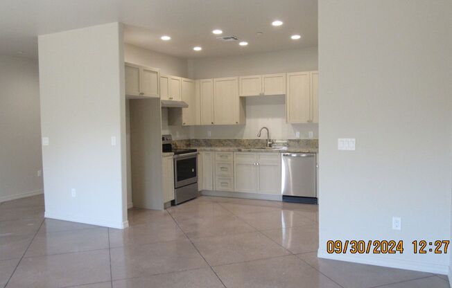 1 bed, 1 bath, 919 sqft, $1,500, Unit B101