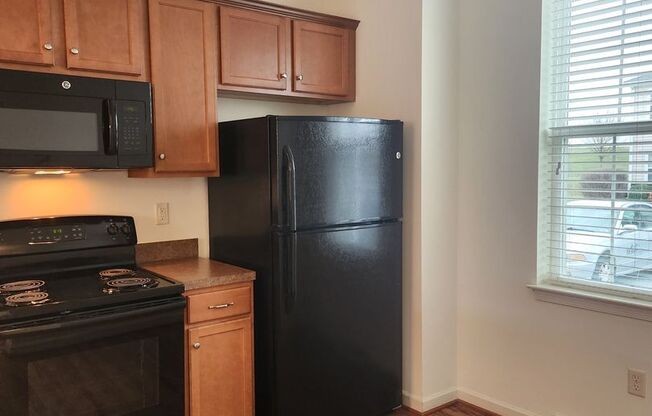 2 beds, 2.5 baths, 1,316 sqft, $1,965, Unit SU10_104