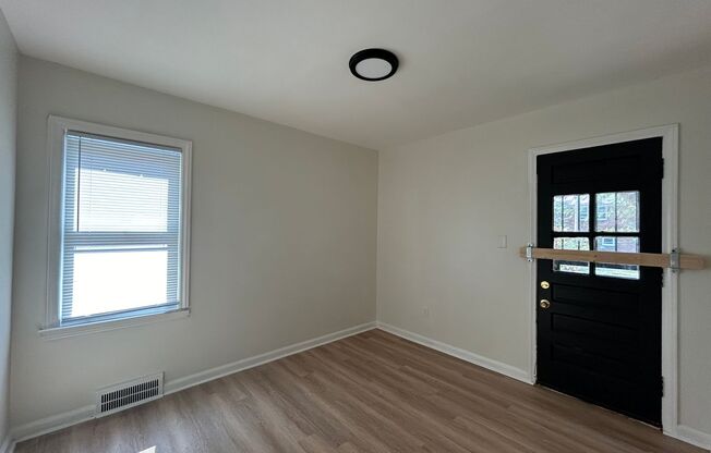 3 beds, 1 bath, $1,499