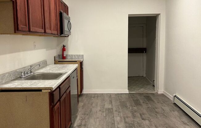 3 beds, 1 bath, $1,800