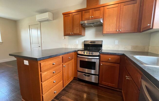 Alberta Arts District ADU with Lots of Storage, Washer/Dryer in-Unit, Attached Garage