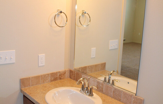 1 bed, 1 bath, 822 sqft, $1,495, Unit 4648 Driver Lane - 224