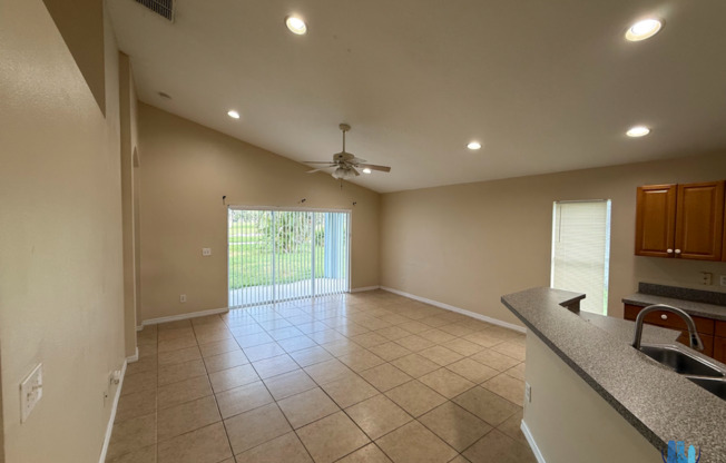 GORGEOUS 4 Bedroom, 2 Bath home with a 3 CAR GARAGE for rent!!