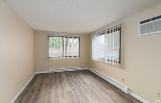 1 bed, 1 bath, 576 sqft, $975, Unit 26