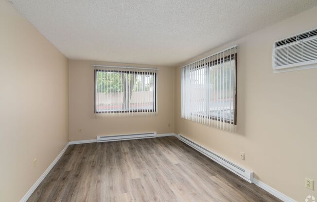 WillowWood Village Apts