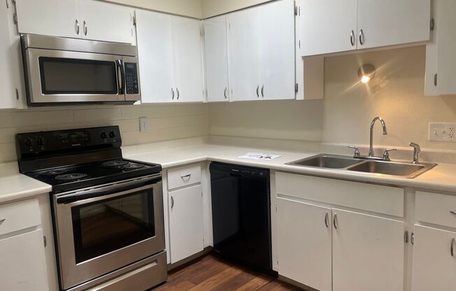 2 beds, 2 baths, 1,200 sqft, $1,485, Unit 01A