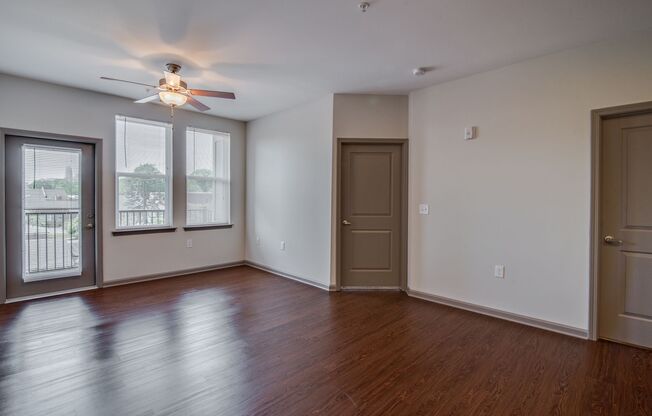 1 bed, 1 bath, 588 sqft, $1,520, Unit 303