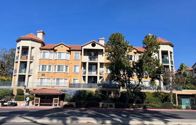 2 Bedroom 2 Bath Condo located in the River Colony community of Mission Valley