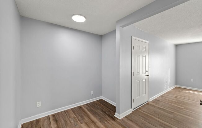 2 beds, 1 bath, 775 sqft, $875, Unit 617 B09