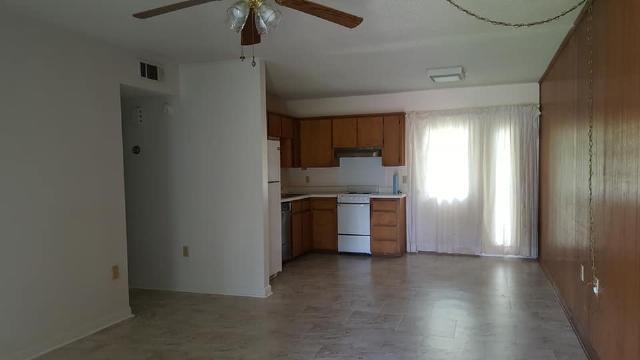 2 beds, 1 bath, 800 sqft, $1,025, Unit Unit A - 220 W Verbena Ave, Foley *key 16*