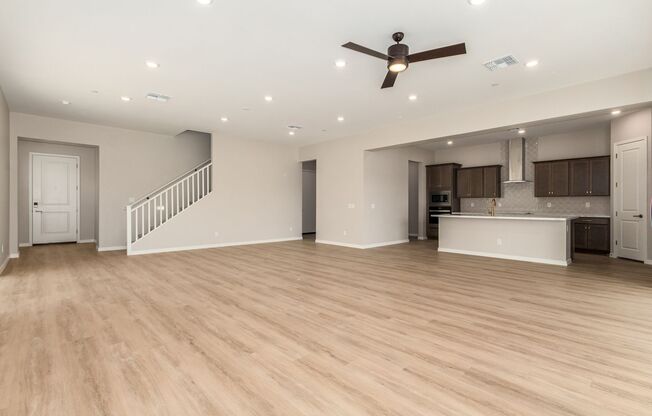 Gilbert Large 5 Bed 4.5 Bath Home with