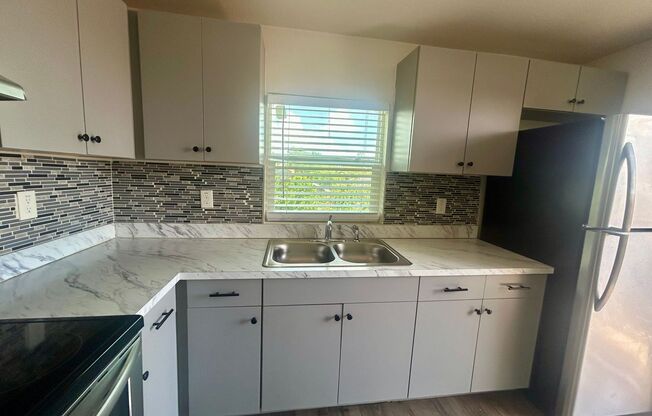 2 Bedroom, 1 Bathroom Home! Offering 50% off first months rent if moved in by 9.15.2025