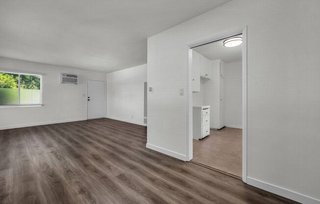 Large 1 bedroom with new floors!