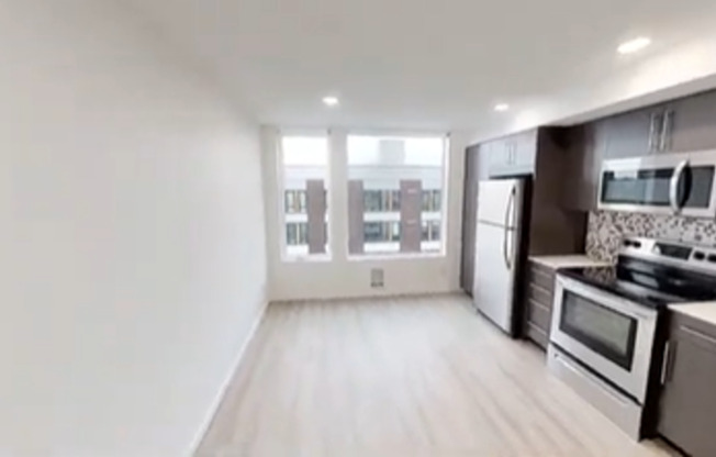 Studio, 1 bath, 306 sqft, $1,192, Unit 709