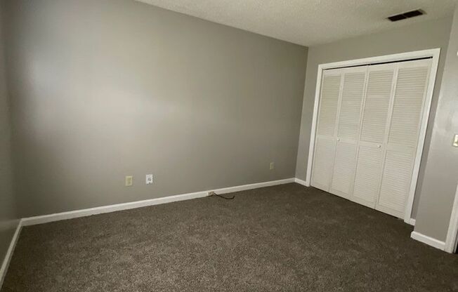 One Level 2 Bedroom Duplex in Murfreesboro!