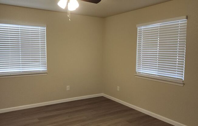 2 Bedroom 1 Bath with Washer and Dryer Hook-ups