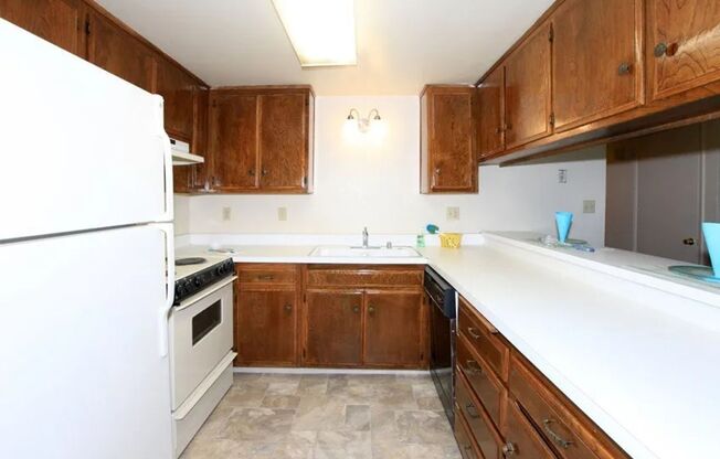 3 beds, 2 baths, 1,100 sqft, $1,775, Unit 59