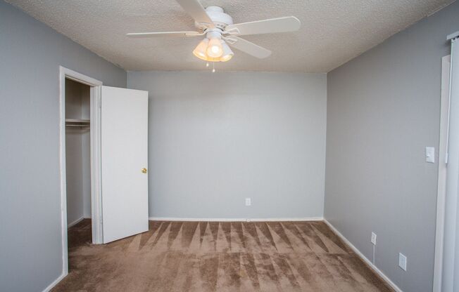 1 bed, 1 bath, 650 sqft, $650