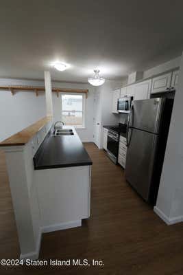 3 beds, 2 baths, 1,050 sqft, $2,700, Unit 2