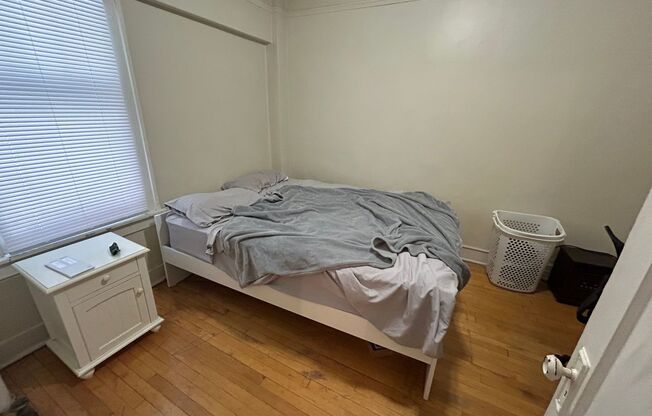 1 bed, 1 bath, $1,095, Unit 3