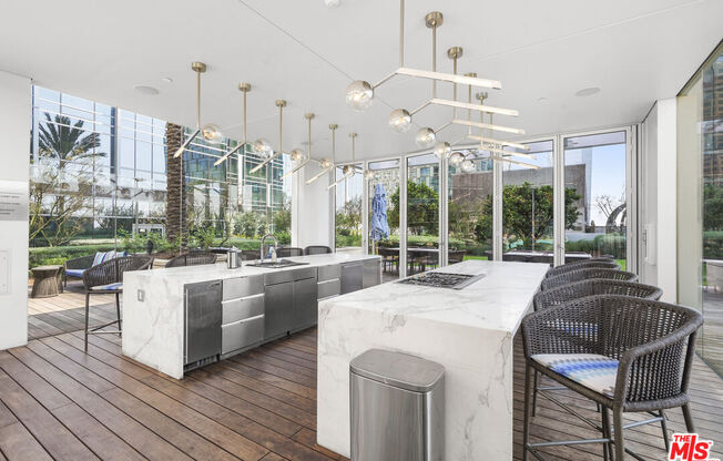 2 beds, 2 baths, 1,305 sqft, $4,800, Unit 2811