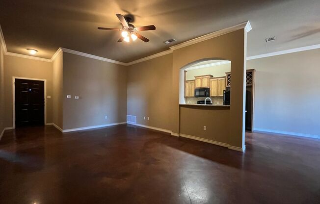 3 beds, 2 baths, 1,450 sqft, $1,495