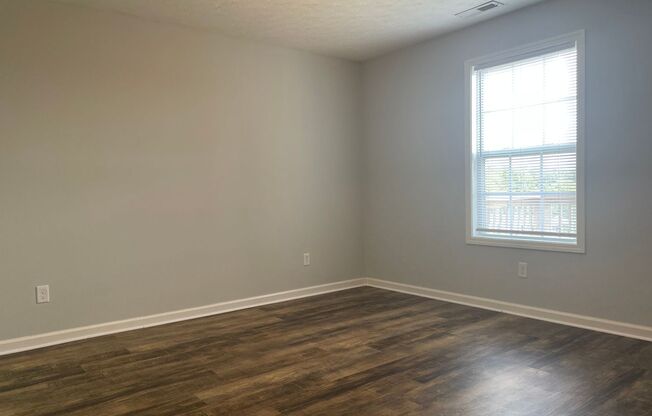 1 bed, 1 bath, $750, Unit 355F