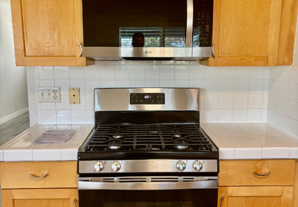 812 WESTMOUNT DR